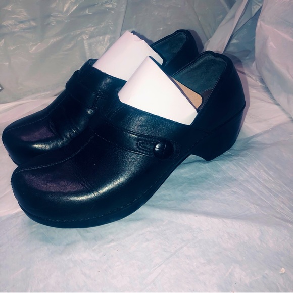 Dansko size 38 Great condition black leather